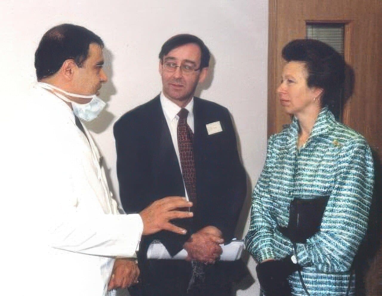 Professor Ameed Khalid Abdul-Hamid with HRH The Princess Royal and Professor Crispian Scully at the opening of the Centre in London, 1999